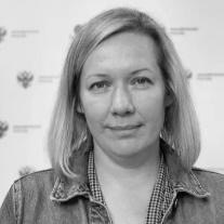 Анна Попова